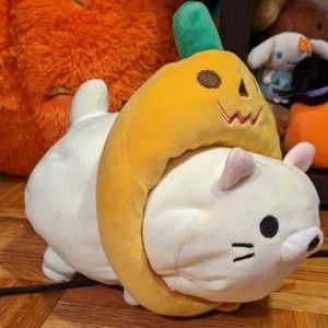 Jack-o'-lantern Cat Mochi Plush